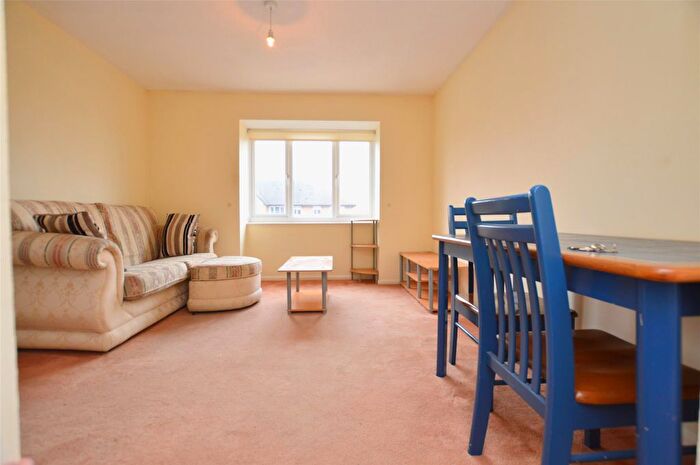1 Bedroom Maisonette To Rent In Peartree Avenue, London, SW17