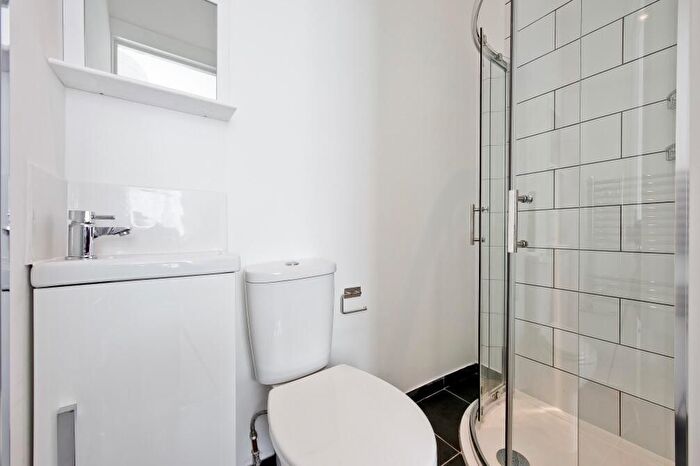 Property To Rent In Rowan Crescent, Streatham, SW16