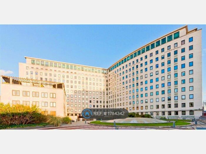 2 Bedroom Flat To Rent In Whitehouse Apartments, London, SE1