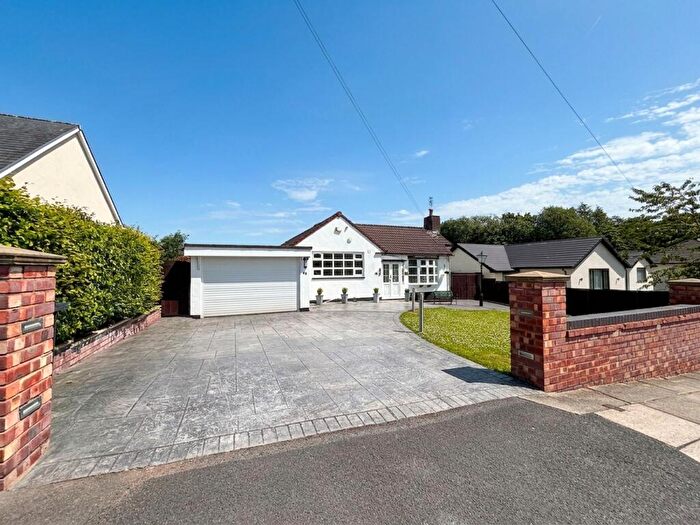 2 Bedroom Detached Bungalow For Sale In Crossfield Drive, Worsley, M28
