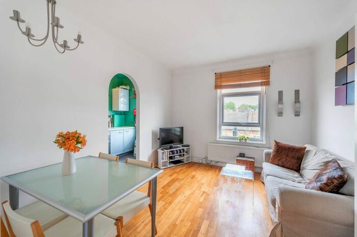 1 Bedroom Flat To Rent In Kilburn Lane, Queen's Park, London, W10