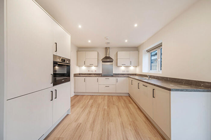 4 Bedroom Detached House To Rent In Otter Close, Upton, Northampton, NN5