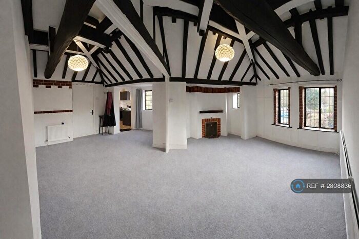 2 Bedroom Flat To Rent In Moor Park Lane, Farnham, GU9