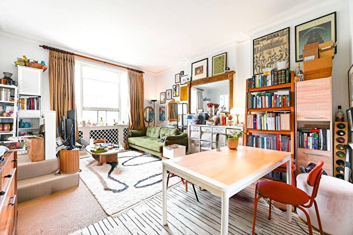 2 Bedroom Flat For Sale In Onslow Gardens, South Kensington, London, SW7
