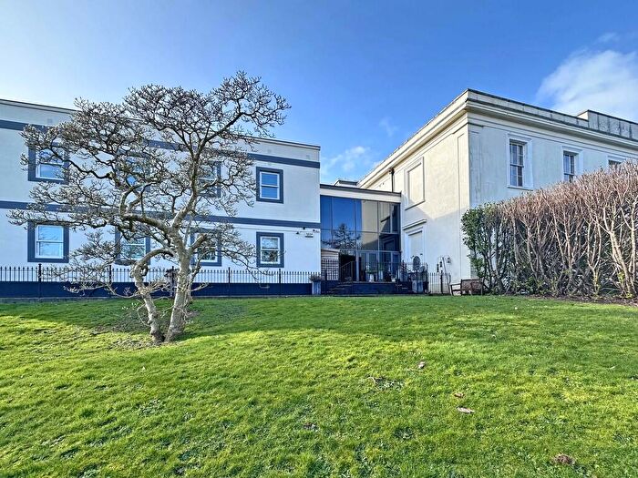 2 Bedroom Apartment For Sale In Isleworth Road, Exeter, EX4