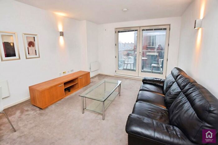 1 Bedroom Flat To Rent In Skyline Central, Goulden Street, Northern Quarter, Manchester, M4