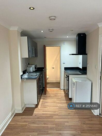 Studio To Rent In Brookhill Road, London, SE18