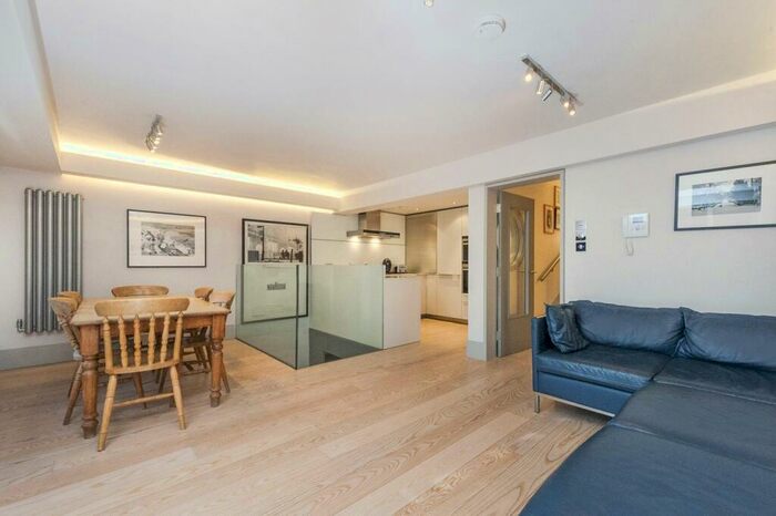 4 Bedroom End Of Terrace House To Rent In Monkwell Square, Cripplegate, EC2Y