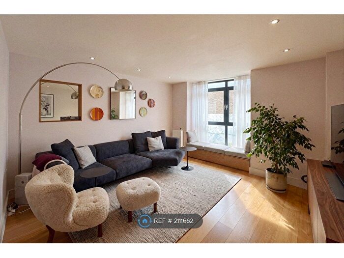 2 Bedroom Terraced House To Rent In Isabella Mews, London, N1