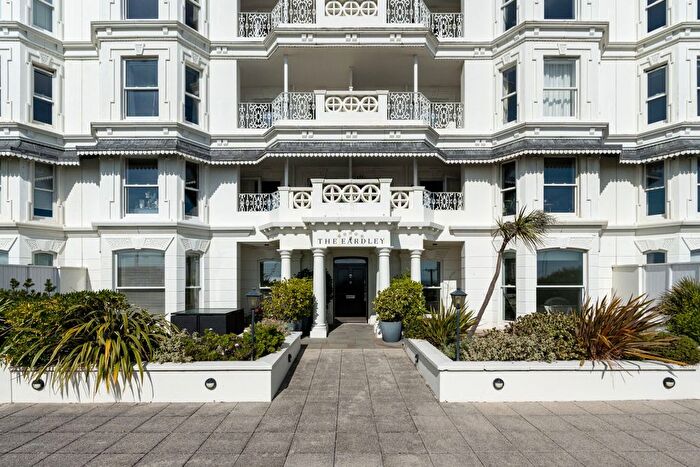 2 Bedroom Flat For Sale In Marine Parade, Worthing, BN11