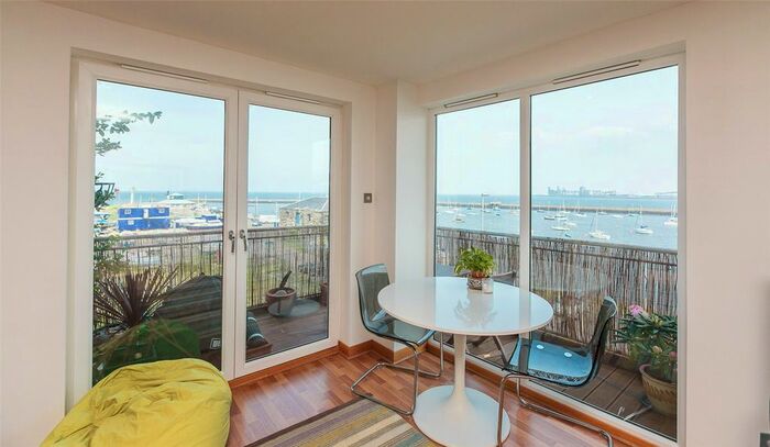 2 Bedroom Flat To Rent In Heron Place, Edinburgh, EH5