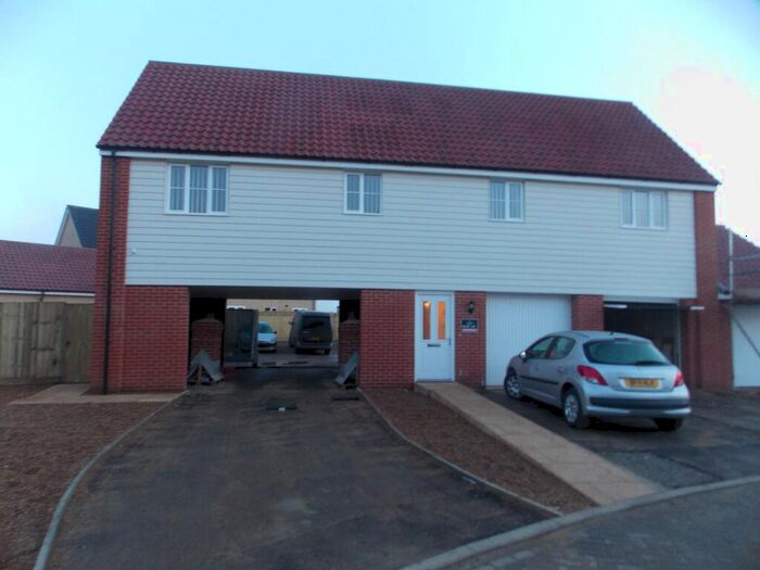 2 Bedroom Coach House To Rent In Durrell Way, North Walsham, NR28