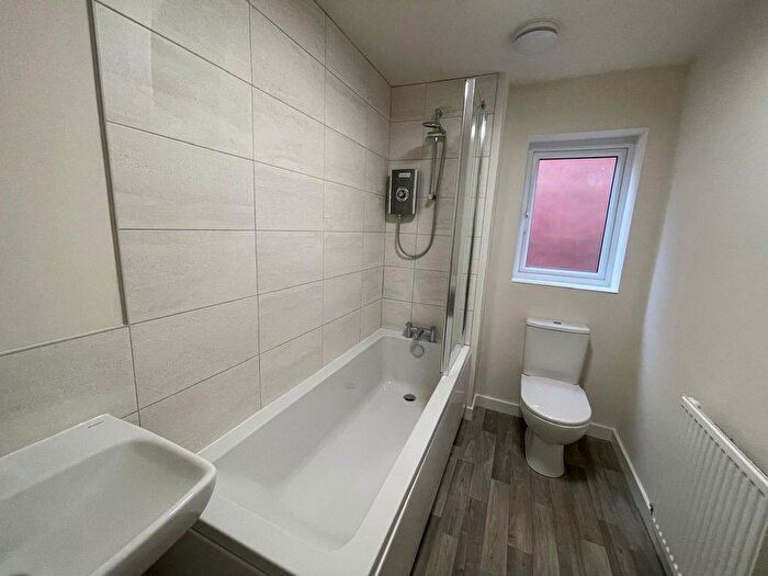3 Bedroom Property To Rent In Oakwood Drive, Nottingham, NG2