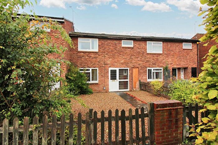3 Bedroom House For Sale In Windrush Court, Aylesbury, HP21