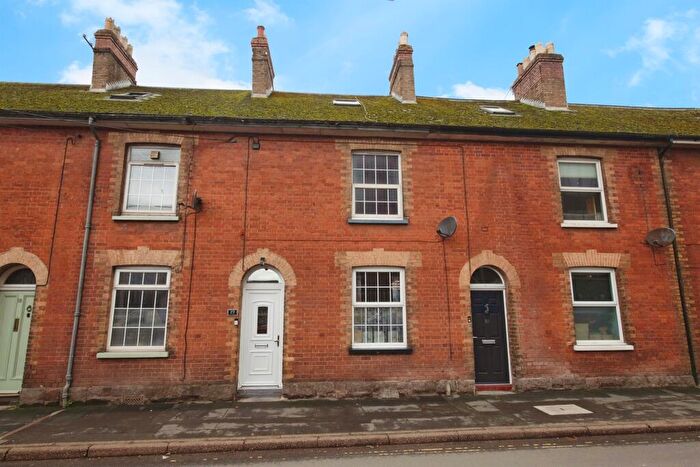 2 Bedroom Terraced House For Sale In Leat Street, Tiverton, EX16
