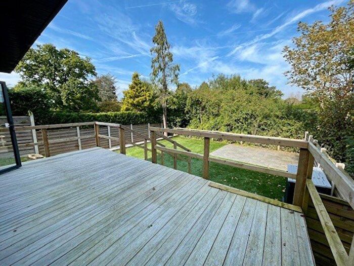 2 Bedroom Cottage To Rent In Laindon Cottage, Ws, SK9
