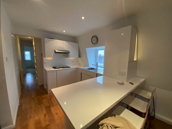 2 Bedroom Apartment To Rent In Gambier Terrace, L1