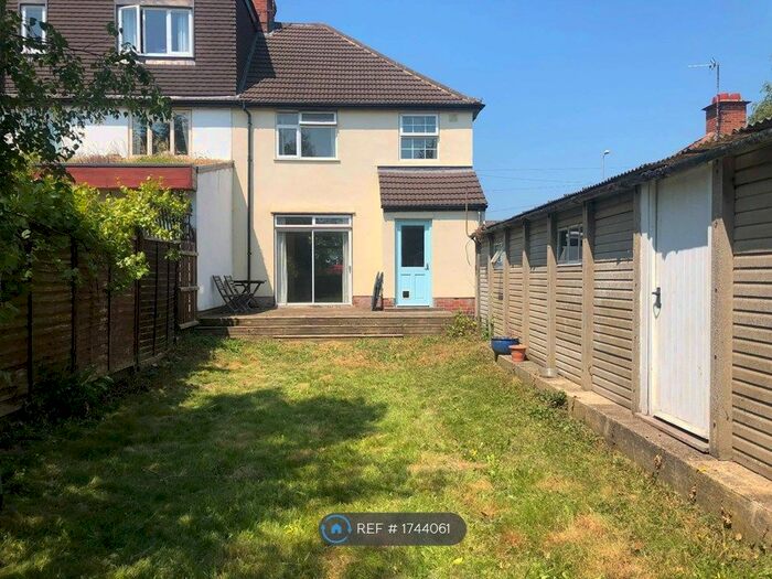 3 Bedroom Semi-Detached House To Rent In Milton Road, Cambridge, CB4