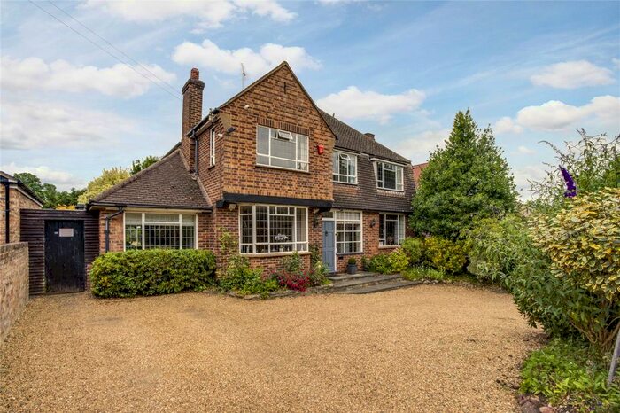 5 Bedroom Detached House For Sale In Bakers Wood, Denham, UB9