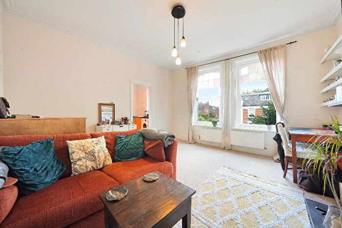 1 Bedroom Flat To Rent In Clifton Road, Crouch End, London, N8