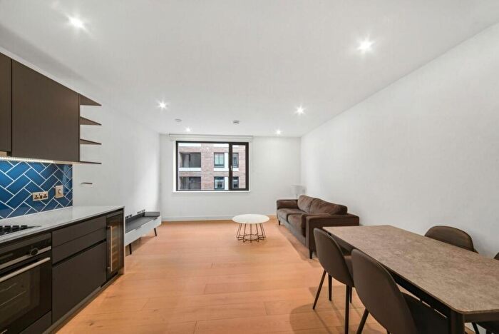 2 Bedroom Apartment For Sale In Rosewood Building, Shoreditch/Hoxton, E2