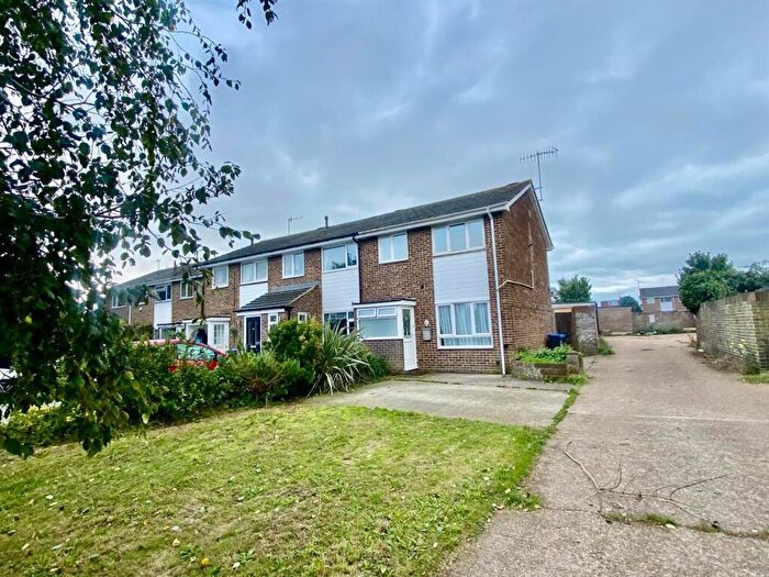 3 Bedroom House To Rent In Galsworthy Road, Goring-By-Sea, Worthing, BN12