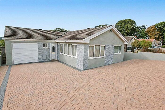 3 Bedroom Detached Bungalow For Sale In Whitehall Drive, Pembroke, SA71