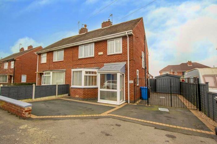 3 Bedroom Semi-Detached House To Rent In Windmill Hill Lane, Derby DE22