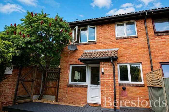 1 Bedroom End Of Terrace House To Rent In Stephens Close, RM3