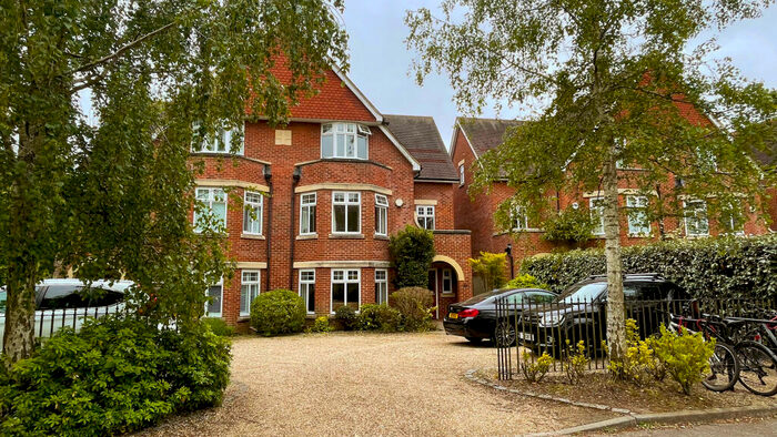 4 Bedroom Semi-Detached House To Rent In Stone Meadow, Oxford, OX2