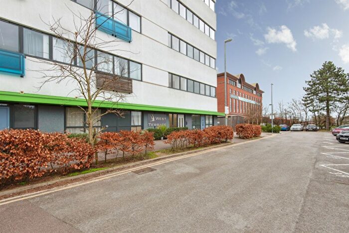 2 Bedroom Flat For Sale In Kings Road, Stevenage, SG1