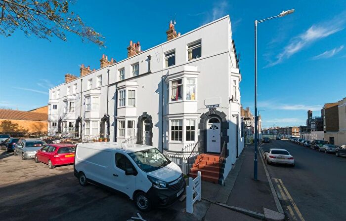 1 Bedroom Flat To Rent In Clifton Lawn, Ramsgate, Kent, CT11