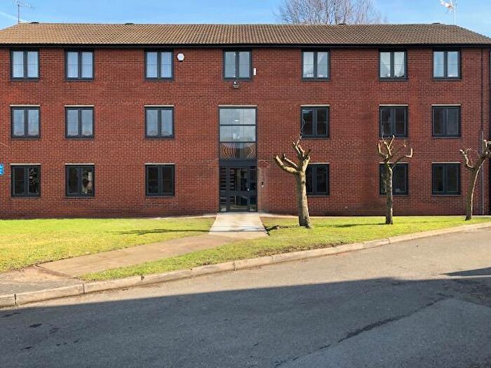 2 Bedroom Flat To Rent In Memorial Avenue, Worksop, S80