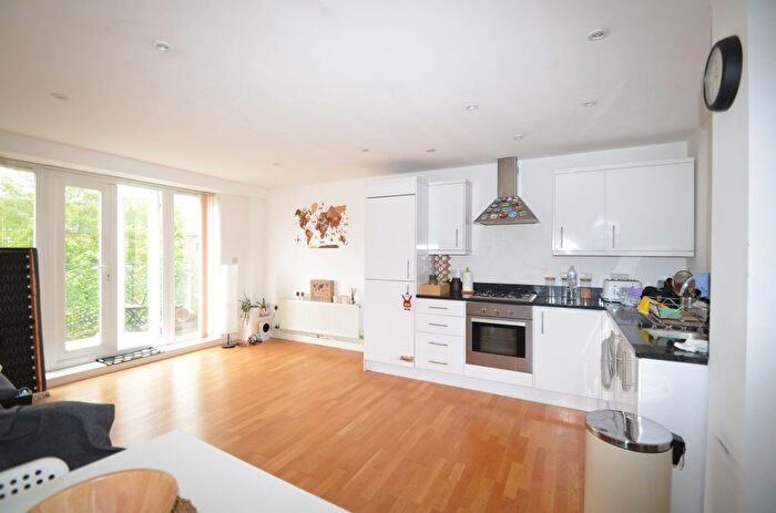 1 Bedroom Flat To Rent In Lansdowne Place, Crystal Palace, SE19