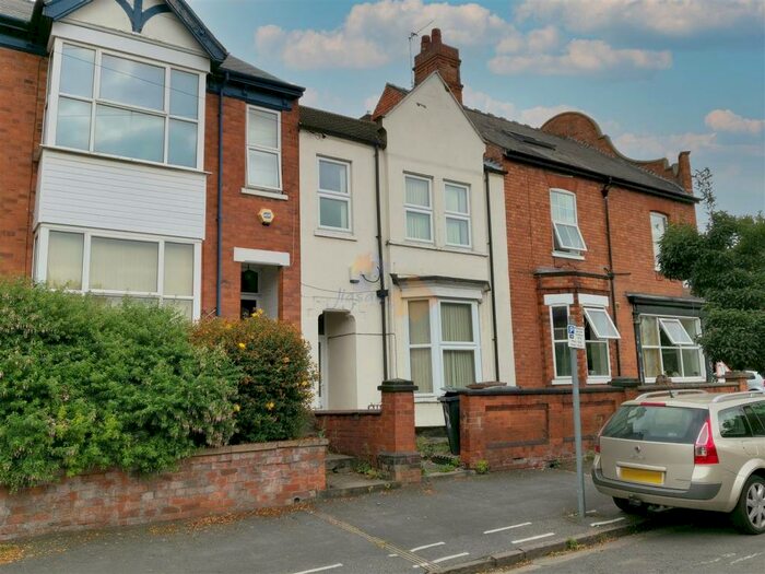 4 Bedroom House To Rent In Richmond Road, Lincoln, LN1