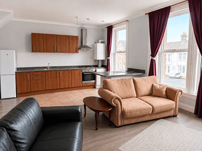 4 Bedroom Maisonette To Rent In Heaton Road, Heaton, Newcastle Upon Tyne, NE6