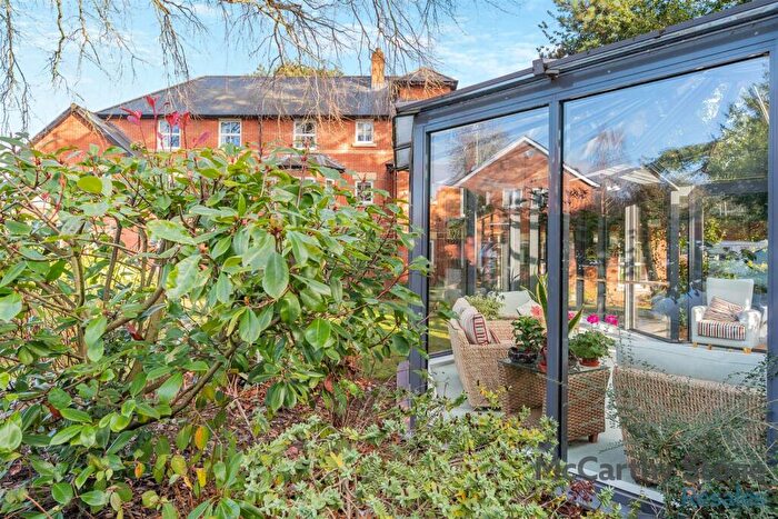 1 Bedroom Apartment For Sale In Wilton Court, Southbank Road, Kenilworth, CV8