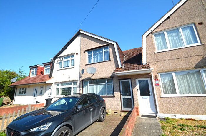 2 Bedroom Terraced House To Rent In Saunton Avenue, Hayes, UB3