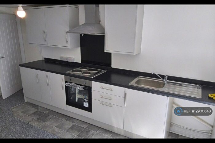 2 Bedroom Flat To Rent In Horwich, Bolton, BL6