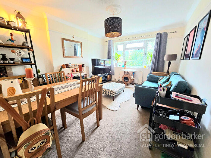 2 Bedroom Flat For Sale In Charminster Road, Bournemouth, Dorset, BH8