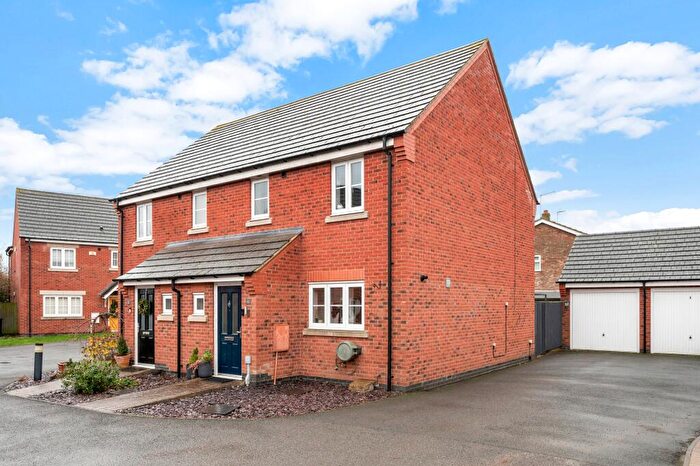 3 Bedroom Semi-Detached House For Sale In Ross Drive, Stamford, PE9