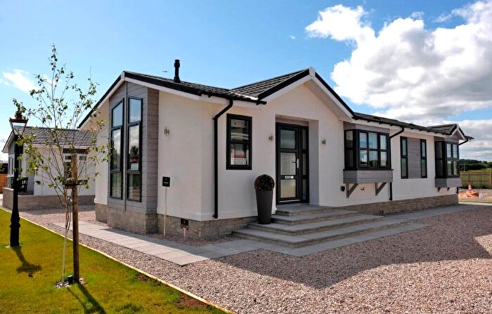 2 Bedroom Park Home For Sale In Stubbings Meadow, Ringwood, Hampshire, BH24