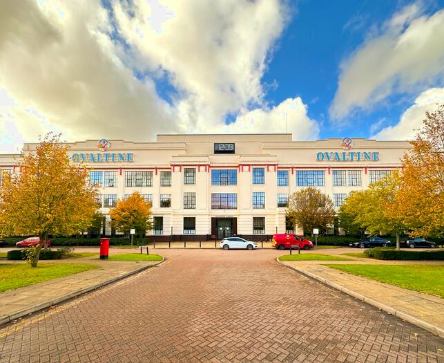 2 Bedroom Flat To Rent In Ovaltine Drive, Kings Langley, WD4