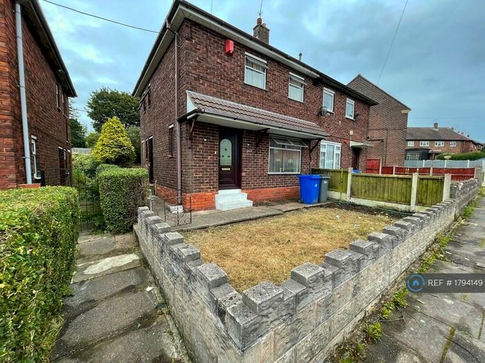 2 Bedroom Semi-Detached House To Rent In Dawlish Drive, Stoke-On-Trent, ST2