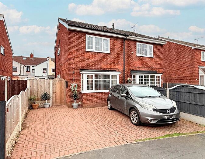 2 Bedroom Semi Detached House For Sale In Belvedere Close, Askern, Doncaster, DN6