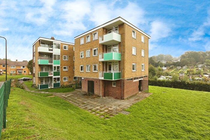 2 Bedroom Flat For Sale In Keynsham Road, Southampton, Hampshire, SO19
