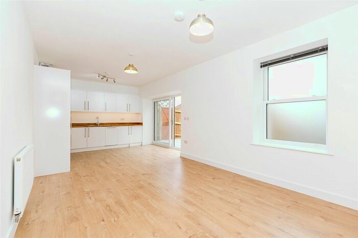 1 Bedroom Flat To Rent In Cock Road, Bristol BS15