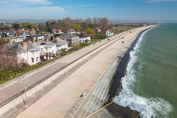 4 Bedroom Semi-detached House For Sale In Sea Wall, Dymchurch, TN29