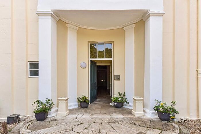 2 Bedroom Apartment For Sale In Beechwood Road, Bartley, SO40