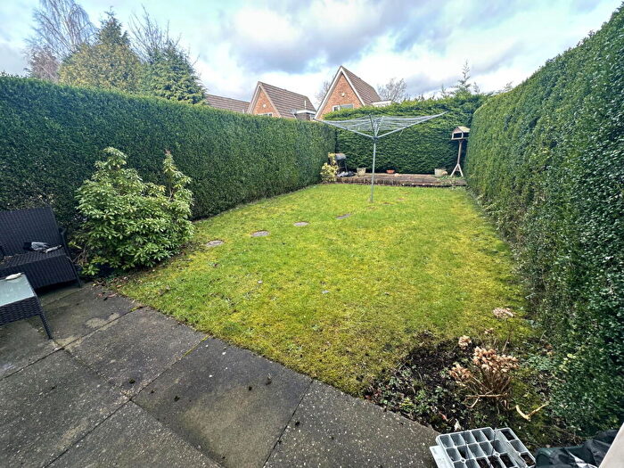 3 Bedroom Terraced House For Sale In Stockwell Rise, Solihull, B92